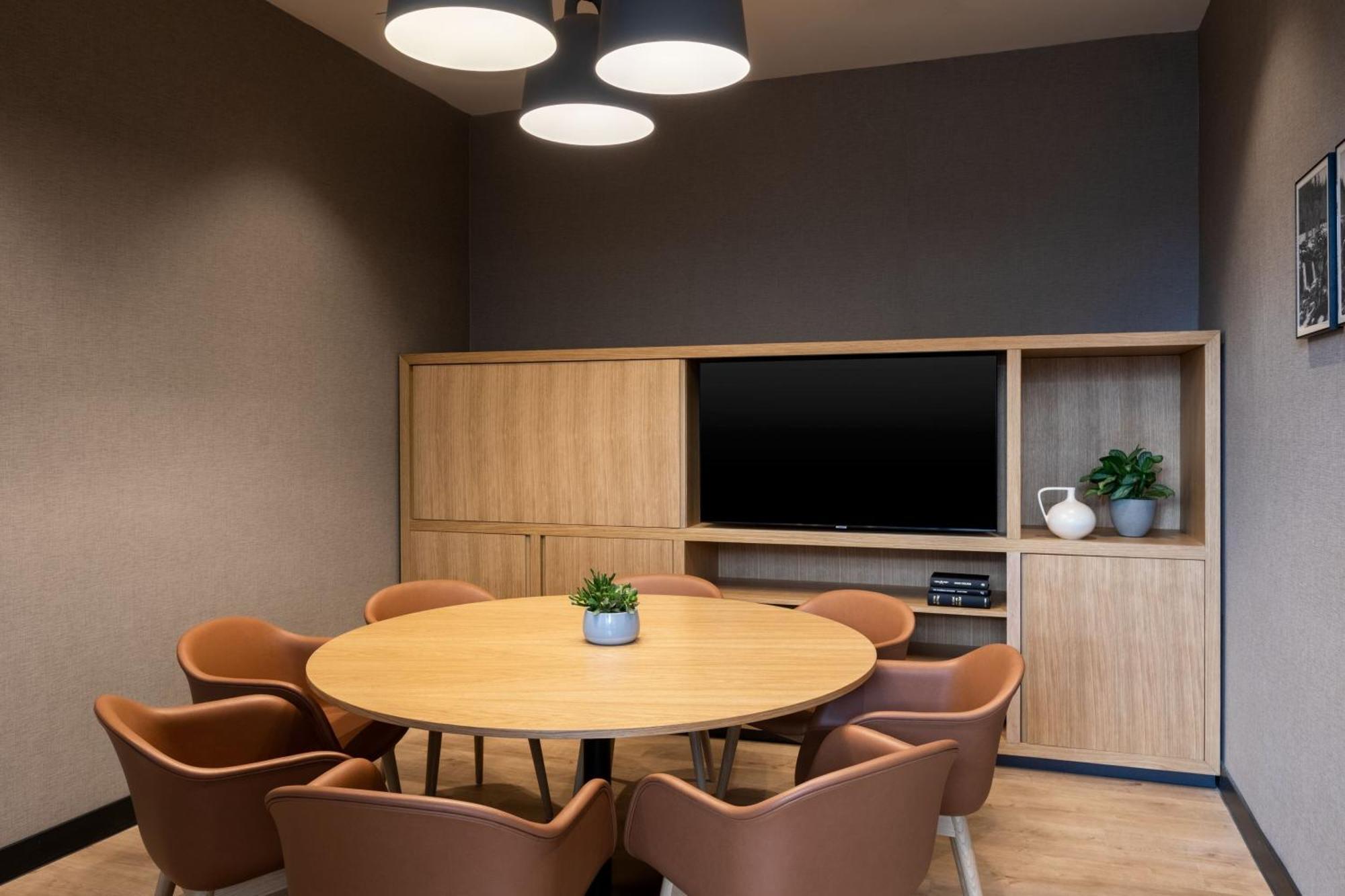 Courtyard By Marriott Glasgow Sec المظهر الخارجي الصورة